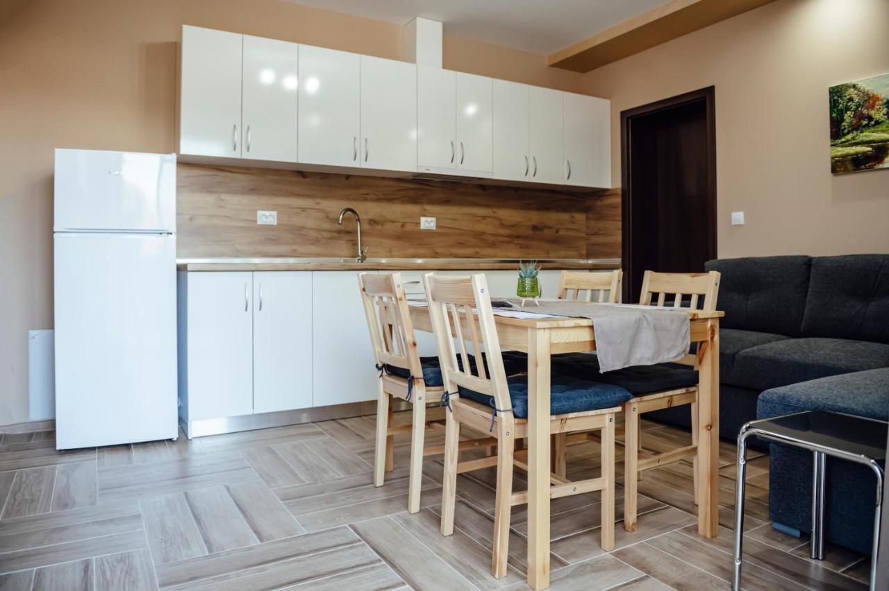 Къща За Гости Давиос Sapareva Banya Ngoại thất bức ảnh